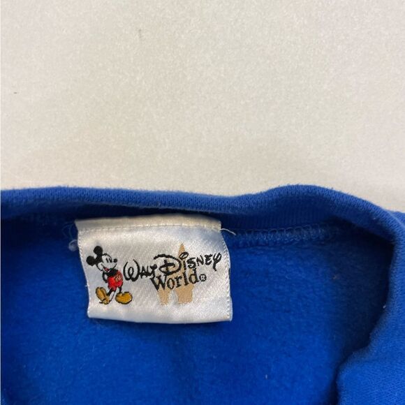 VTG Walt Disney World Mickey's Merry Christmas Party 2005 Sweatshirt Men Large - Picture 4 of 6